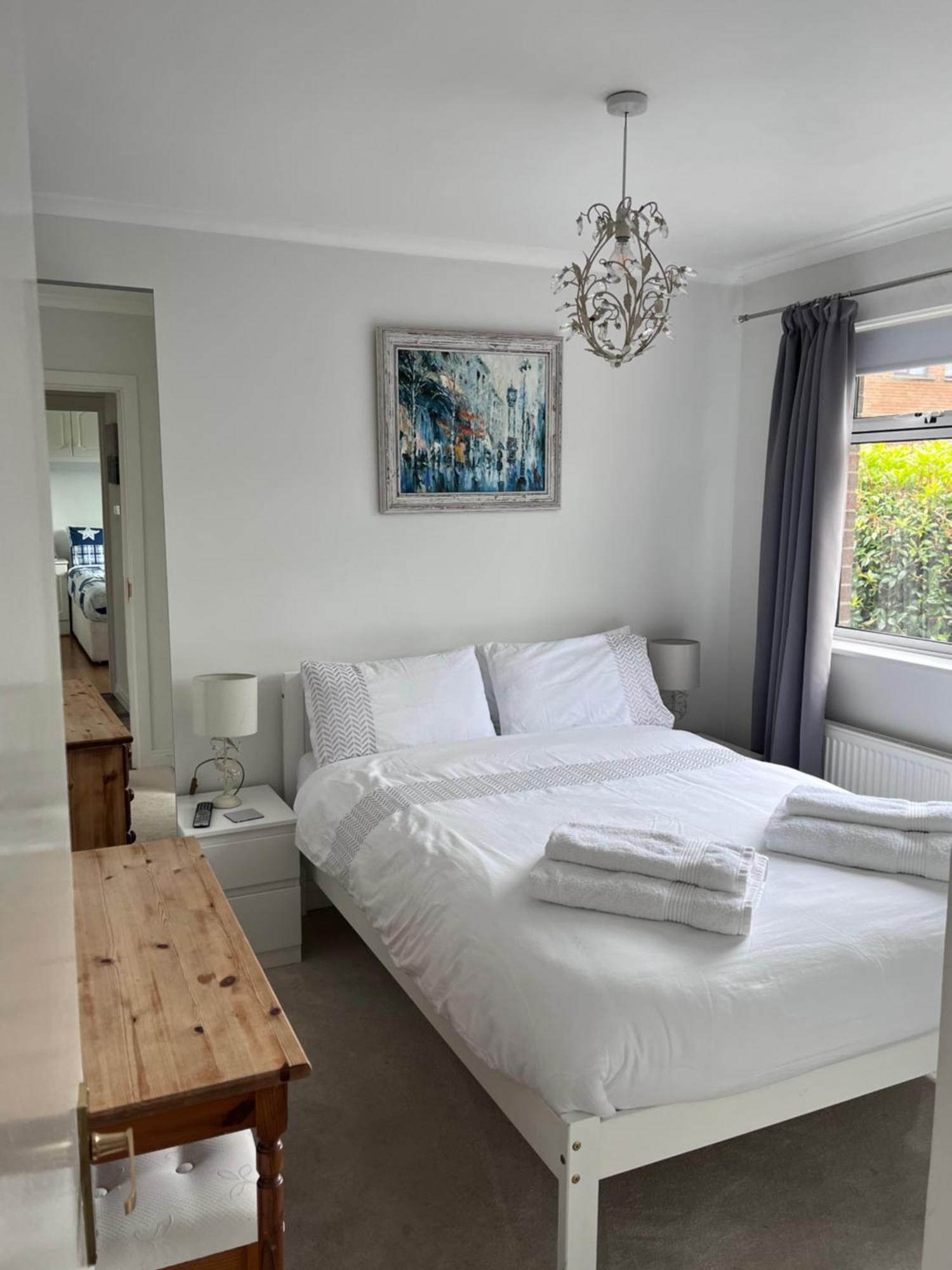 Spacious 5 Double Bed Bedroom Bungalow Near Belfast Лисберн Экстерьер фото